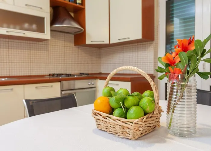 Sea And Lemon Tree شقة *